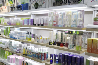 加盟時尚女孩化妝品店 一份入門指南與前景分析
